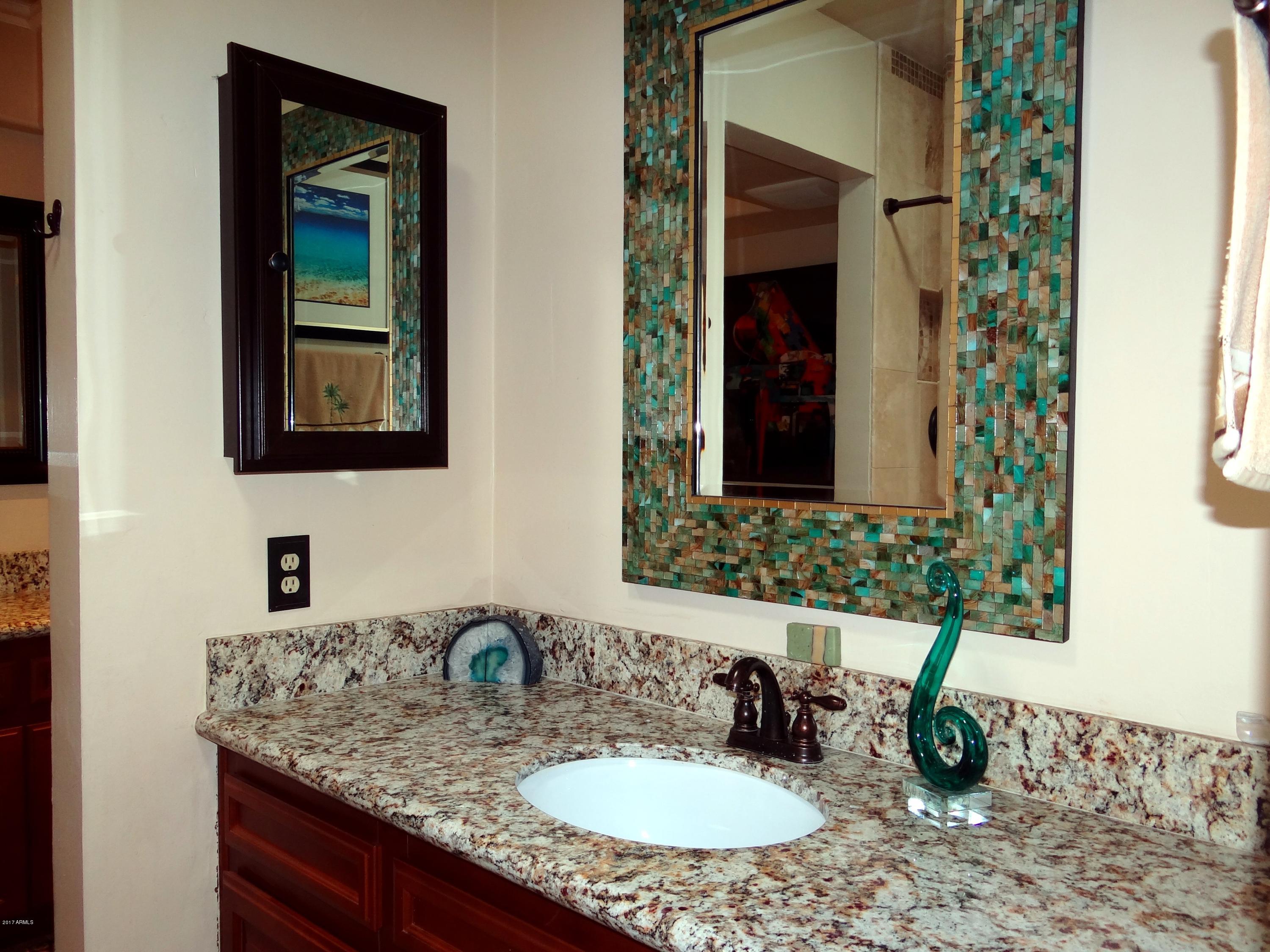 2512 East Mountain View Road Phoenix, AZ 85028 - Photo 23 of 34 BATH