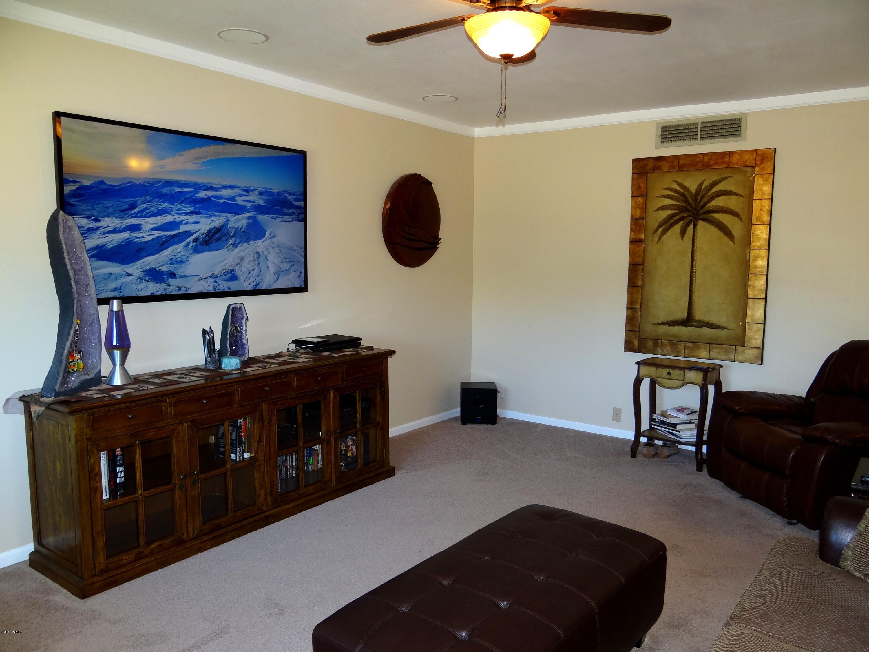 2512 East Mountain View Road Phoenix, AZ 85028 - Photo 7 of 34 FAMILY ROOM