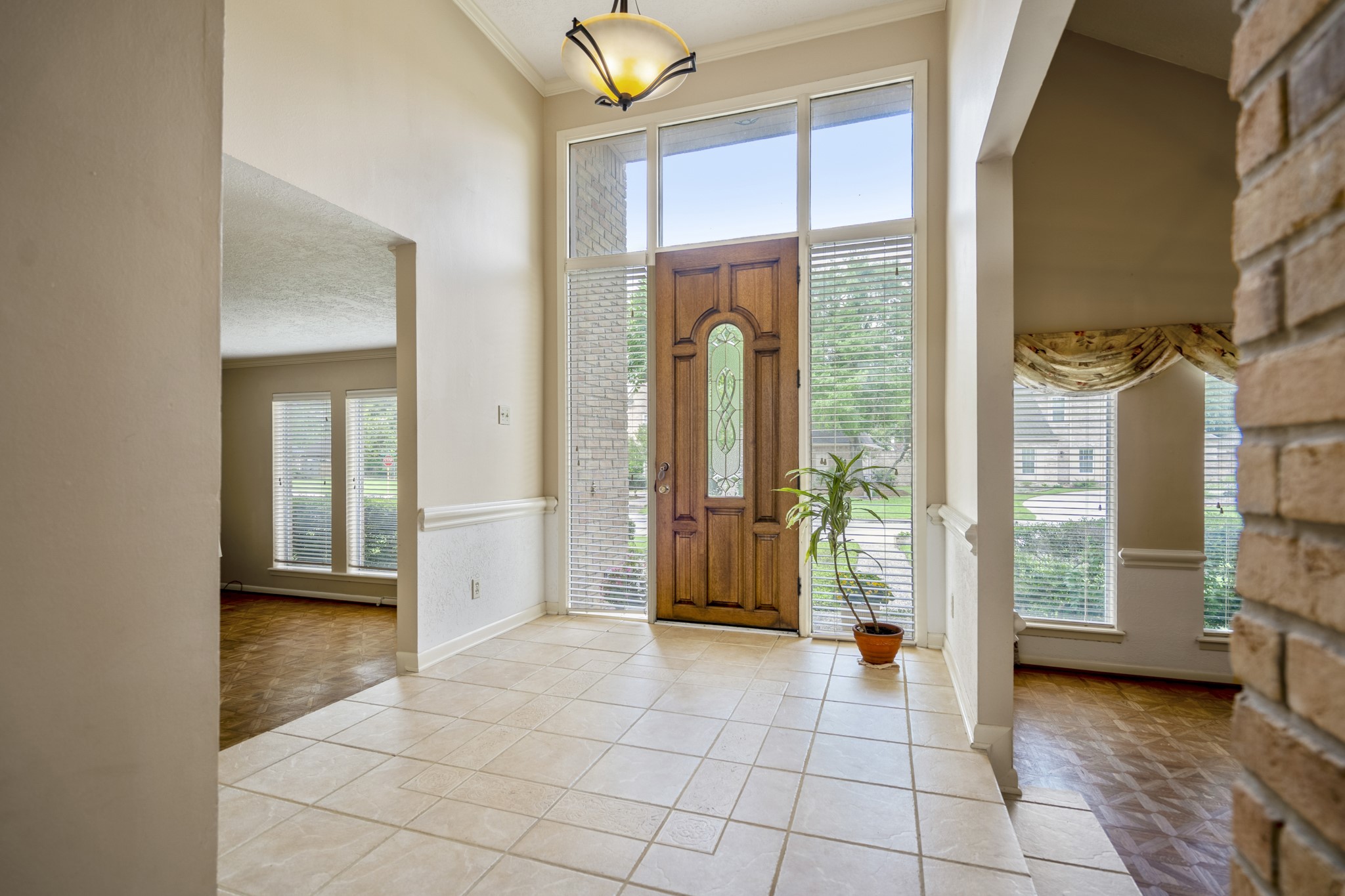 16606 Brendon Court Spring, TX 77379 - Photo 6 of 43 Lots of natural light flood the entryway, this home would be easy to personalize or update as you please.