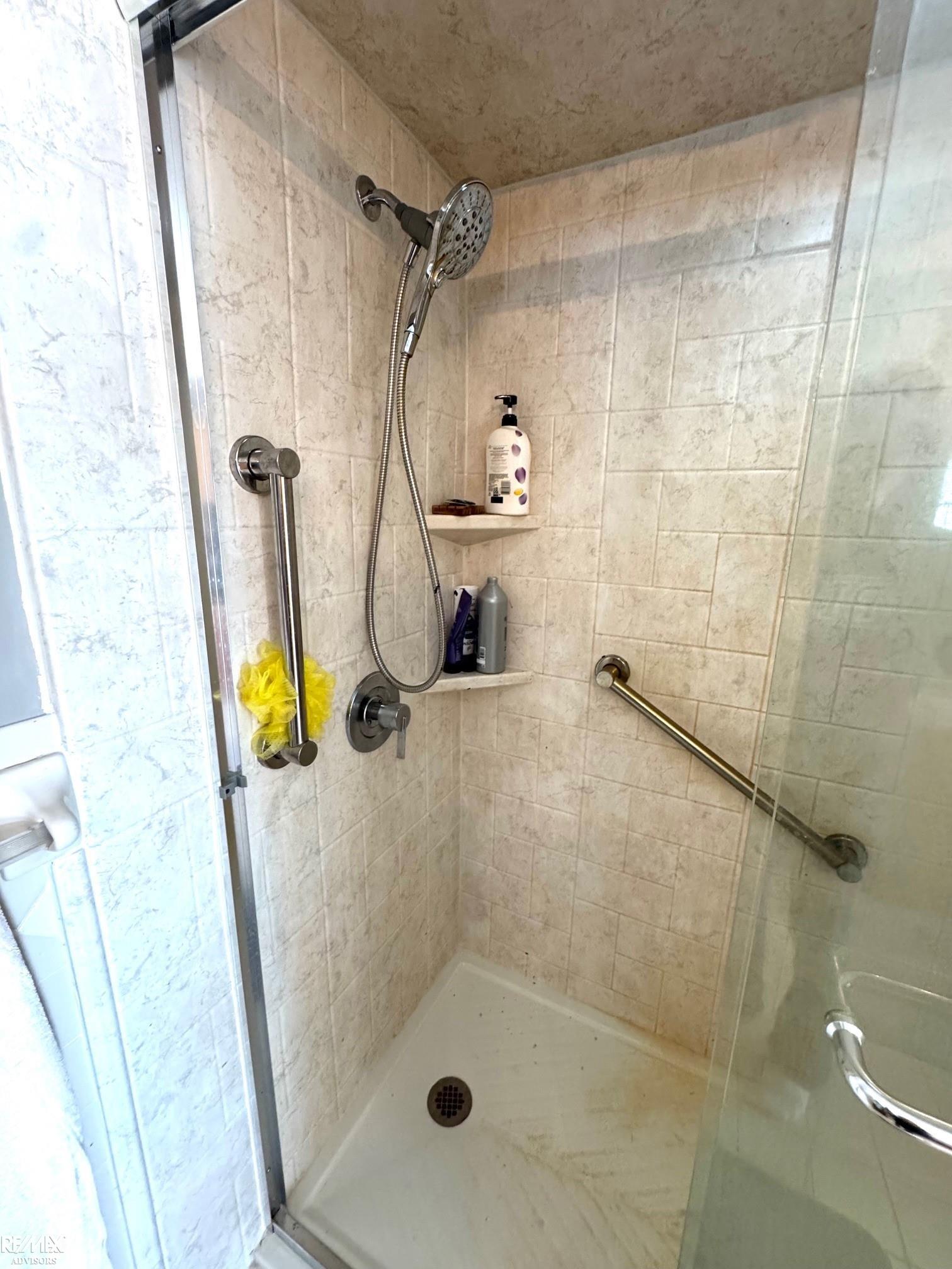 3915 Gregory Road Gregory, MI 48137 - Photo 14 of 24
