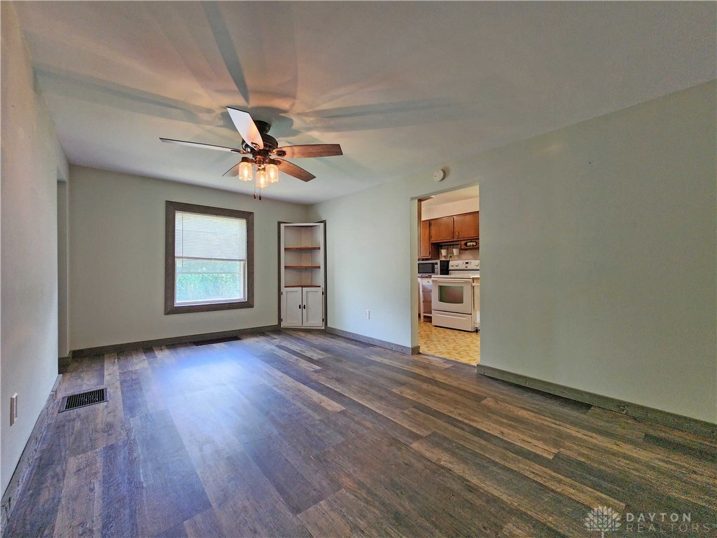 5485 Pitchin Road South Springfield, OH 45502 - Photo 8 of 43