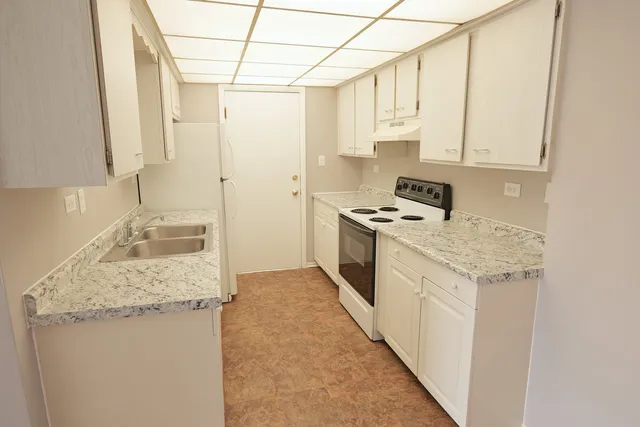 $1,600 | 12630 South Alpine Drive, Unit 7, Alsip, IL 60803