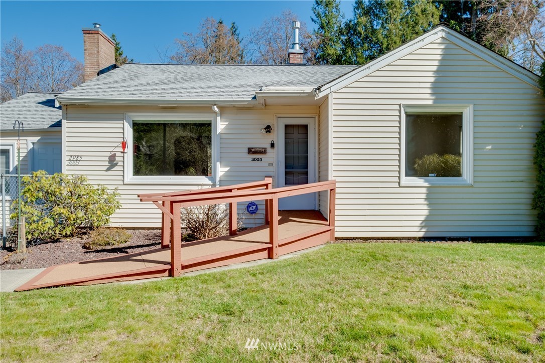 3003 Harris Road Southeast Port Orchard, WA 98366 - Photo 2 of 33 Gallery Image 2