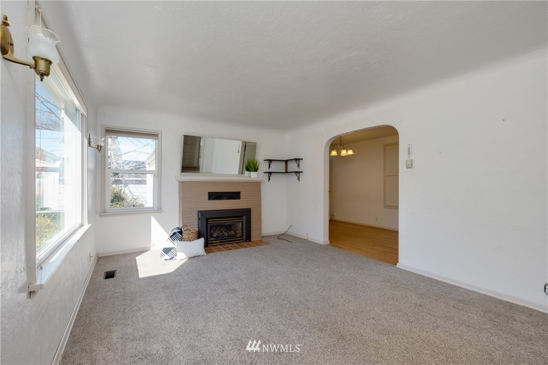 3003 Harris Road Southeast Port Orchard, WA 98366 - Photo 11 of 33 Gallery Image 11