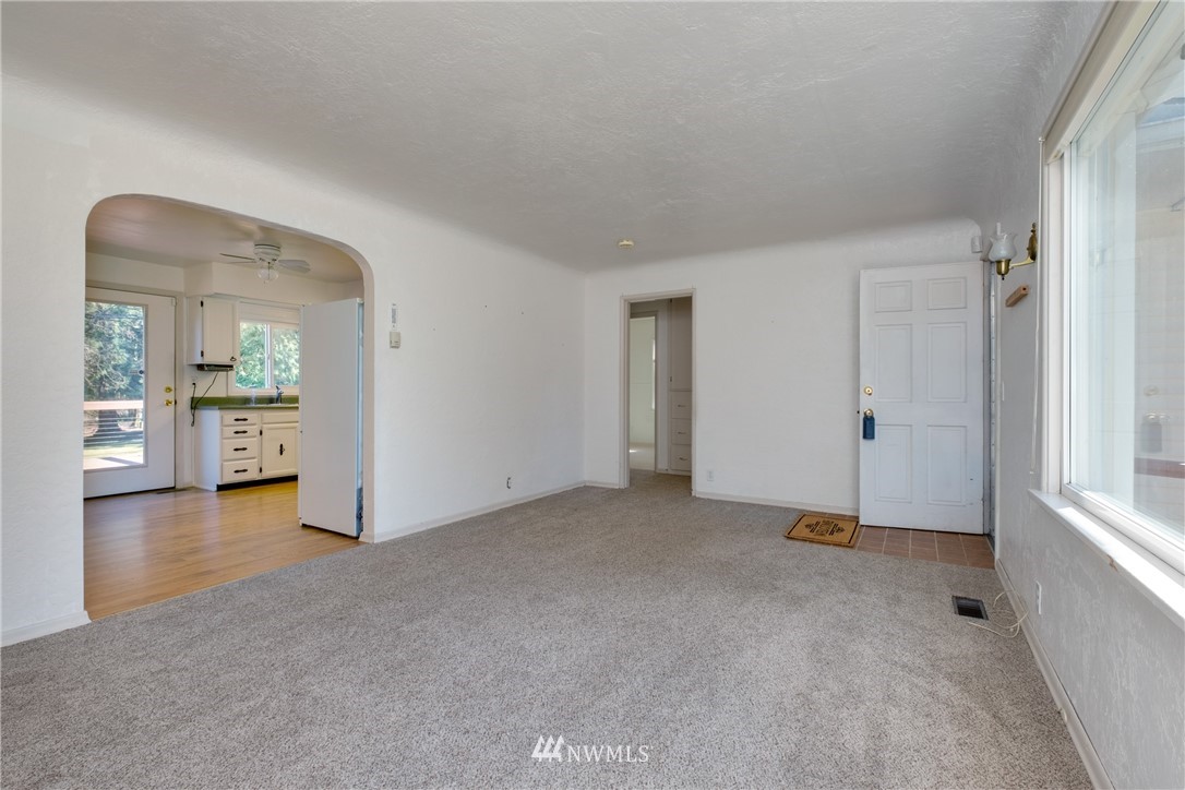 3003 Harris Road Southeast Port Orchard, WA 98366 - Photo 13 of 33 Gallery Image 13