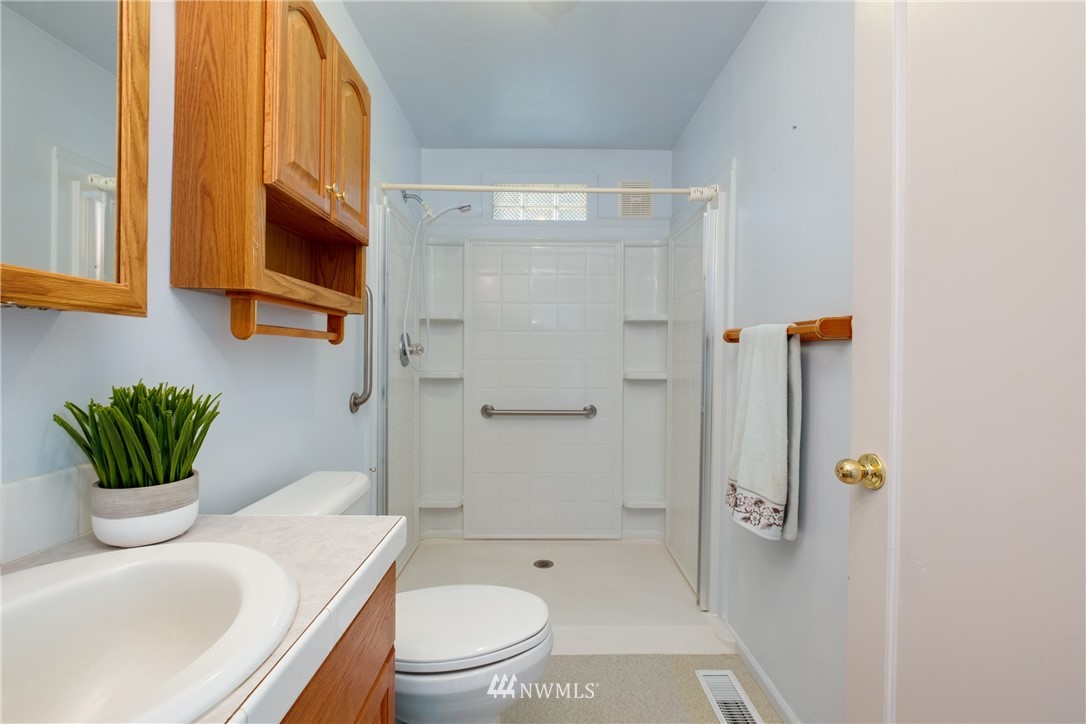 3003 Harris Road Southeast Port Orchard, WA 98366 - Photo 21 of 33 Gallery Image 21