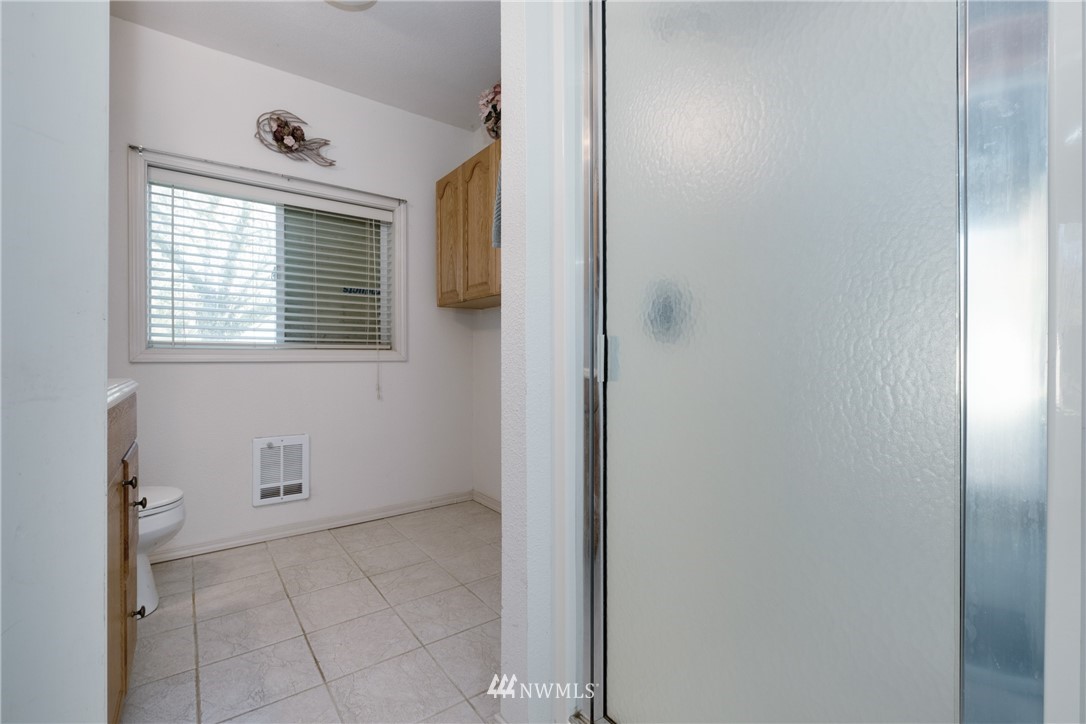 3003 Harris Road Southeast Port Orchard, WA 98366 - Photo 27 of 33 Gallery Image 27