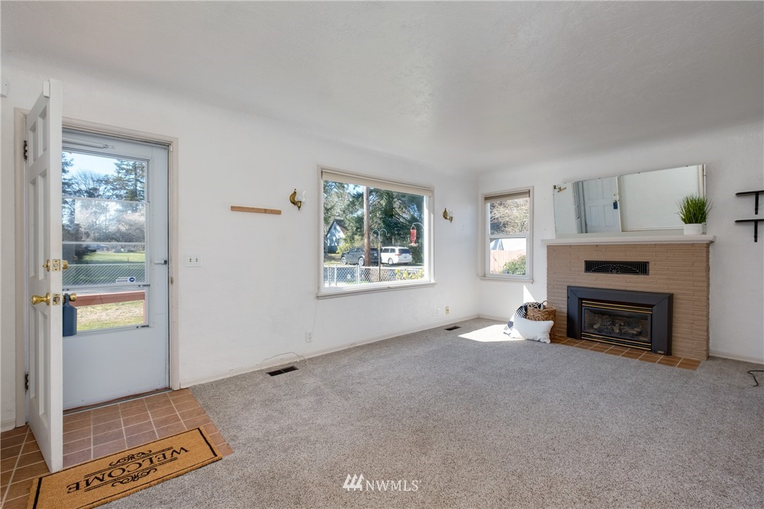 3003 Harris Road Southeast Port Orchard, WA 98366 - Photo 10 of 33 Gallery Image 10