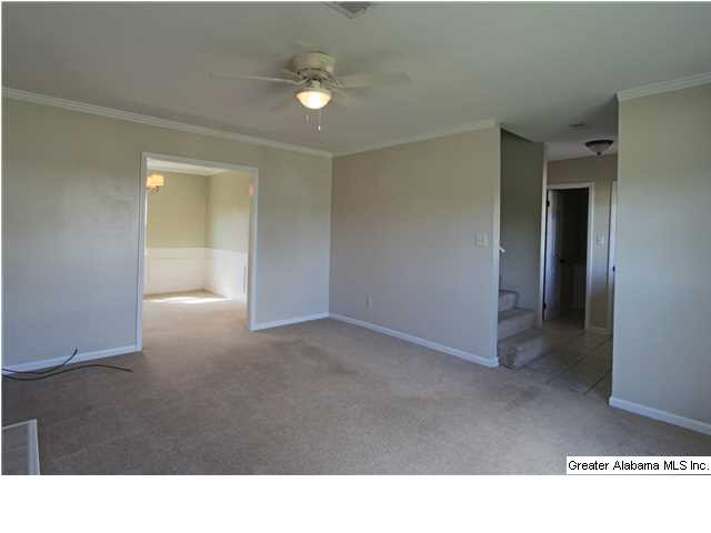 136 Bluegrass Drive Alabaster, AL 35007 - Photo 3 of 21
