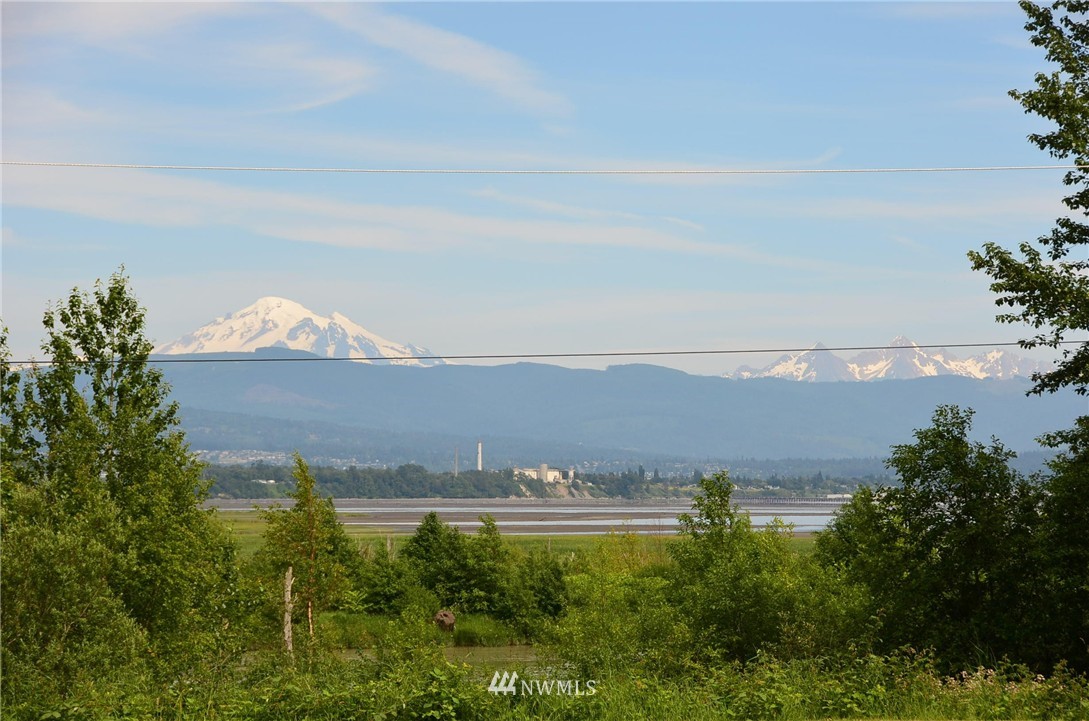 3555 Lummi Shore Road Bellingham, WA 98226 - Photo 3 of 23