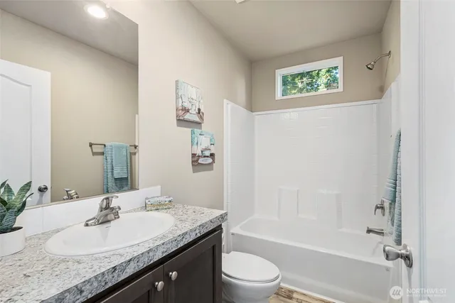 $2,490 | 39001 Northeast Shoreview Drive, Hansville, WA 98340