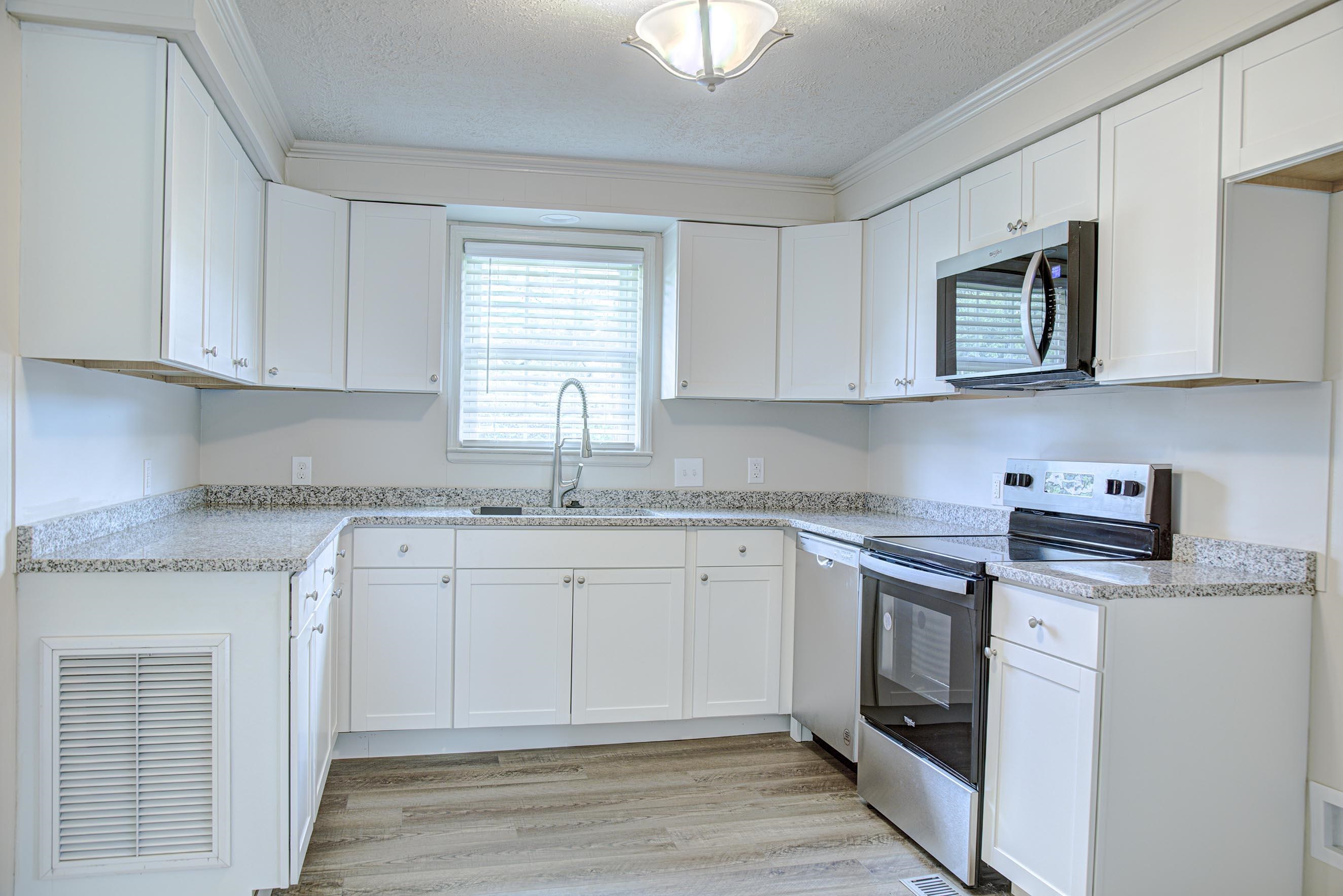 12264 Highway 905 Longs, SC 29568 - Photo 9 of 40