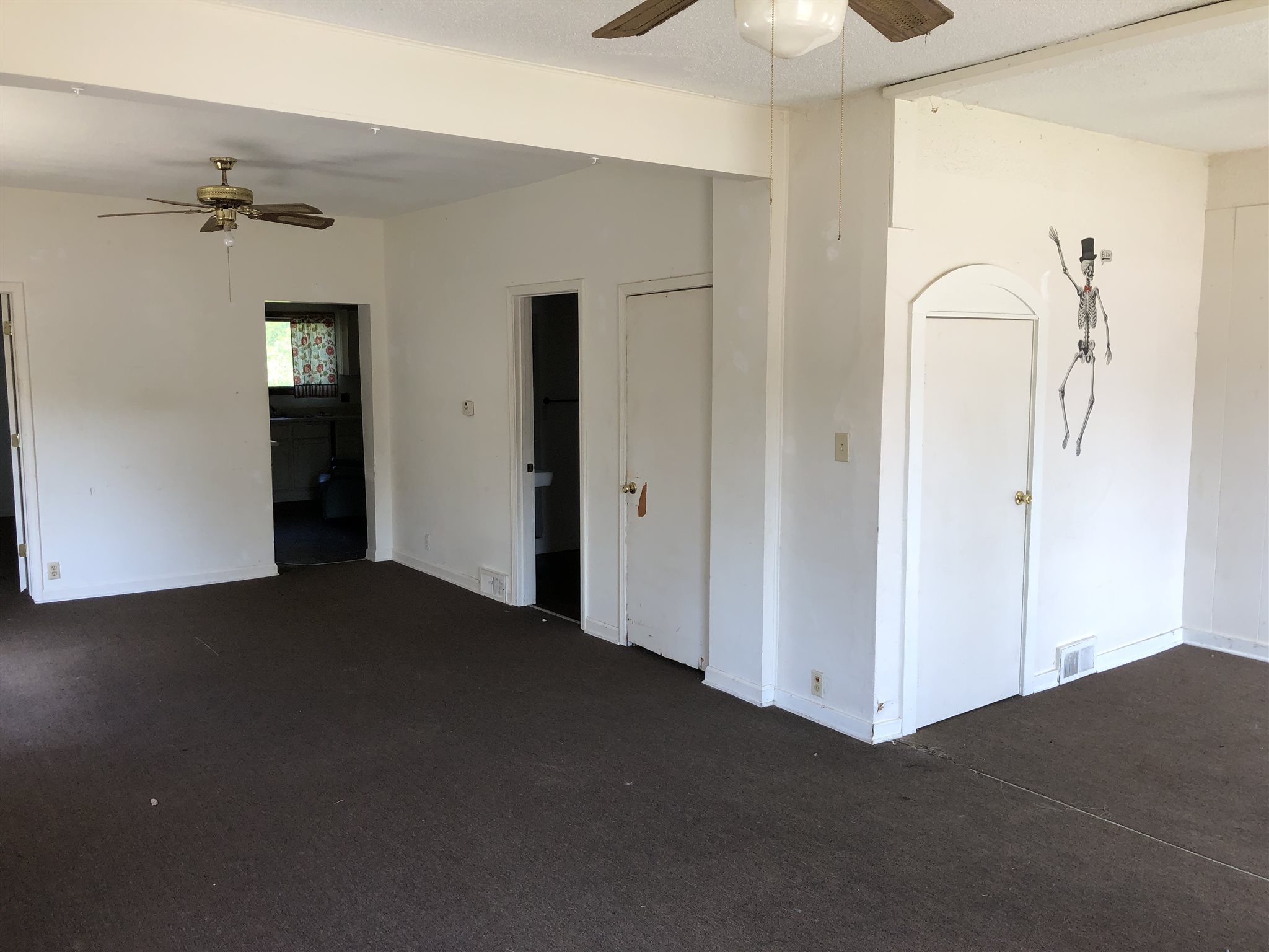 1054 First Street Huntington, IN 46750 - Photo 4 of 16 Gallery Image 4