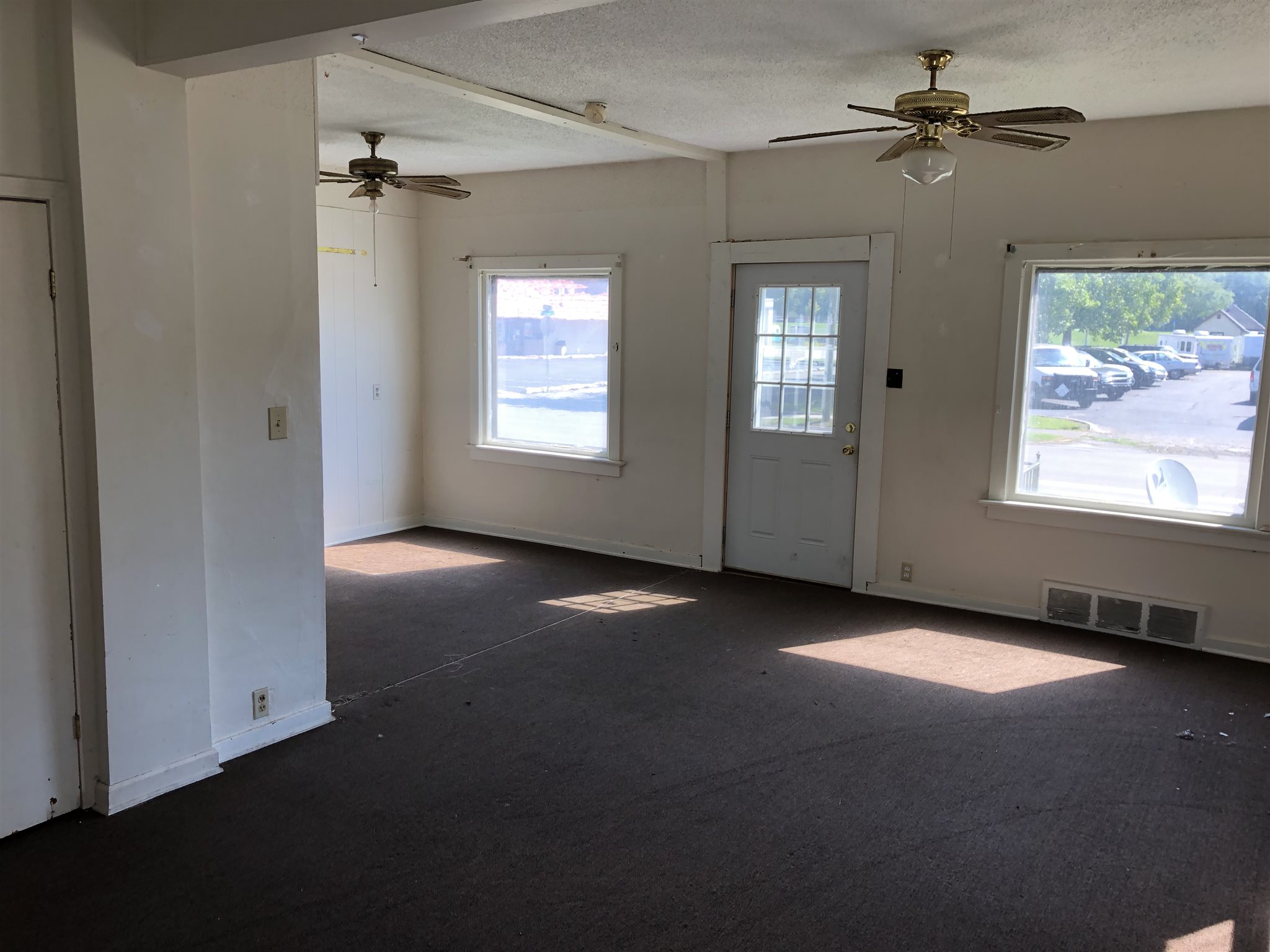 1054 First Street Huntington, IN 46750 - Photo 5 of 16 Gallery Image 5