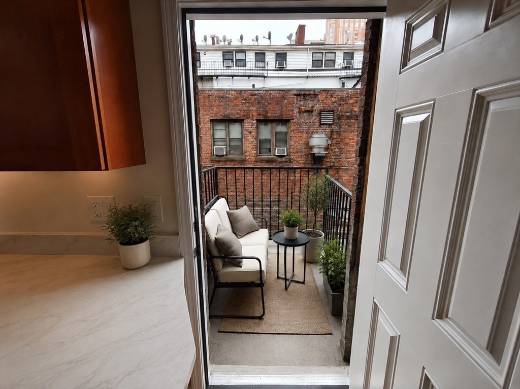 15 Hudson Street, Unit 2 Boston, MA 02111 - Photo 4 of 9 Gallery Image 4