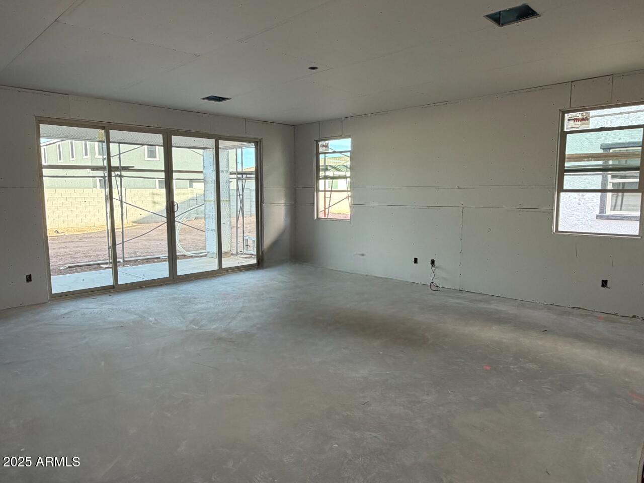 5518 West Hayduk Road Laveen, AZ 85339 - Photo 6 of 35 0005_ Great Room