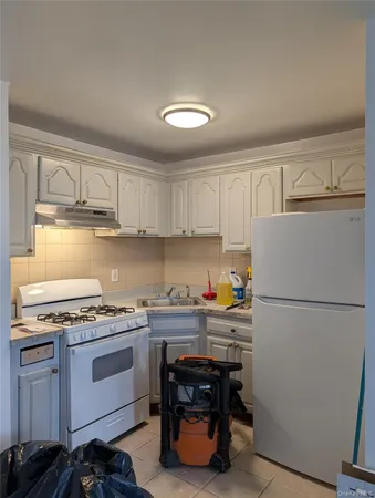 $2,800 | 528 B 32nd Street, Unit 3 | Bayswater