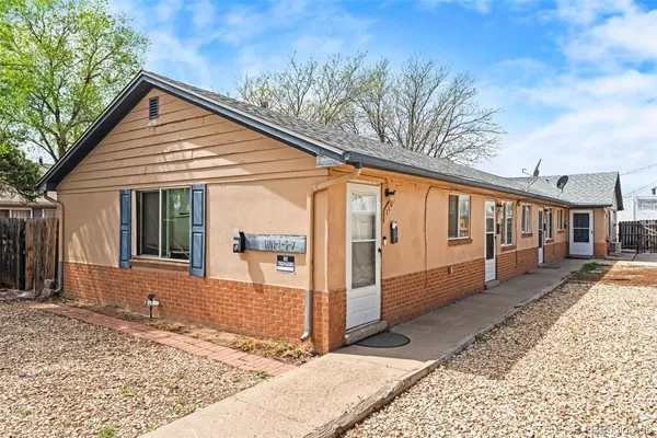 $650,000 | 1101 Akron Street, Aurora, CO 80010