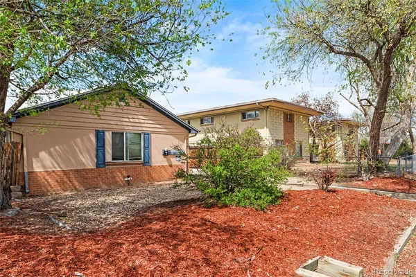 $650,000 | 1101 Akron Street, Aurora, CO 80010