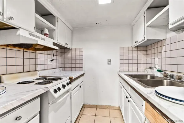 $650,000 | 1101 Akron Street, Aurora, CO 80010