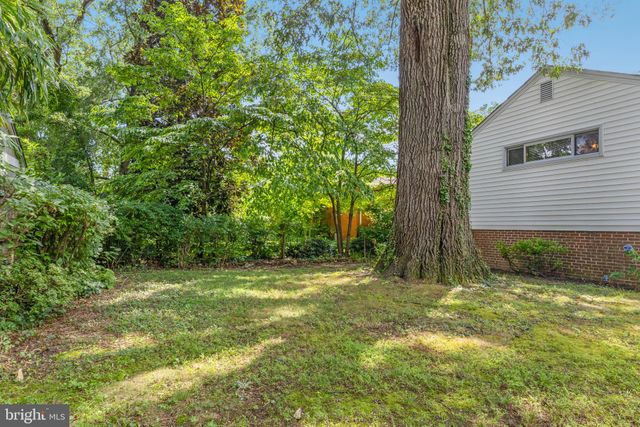 $900,000 | 505 South Irving Street, Arlington, VA 22204