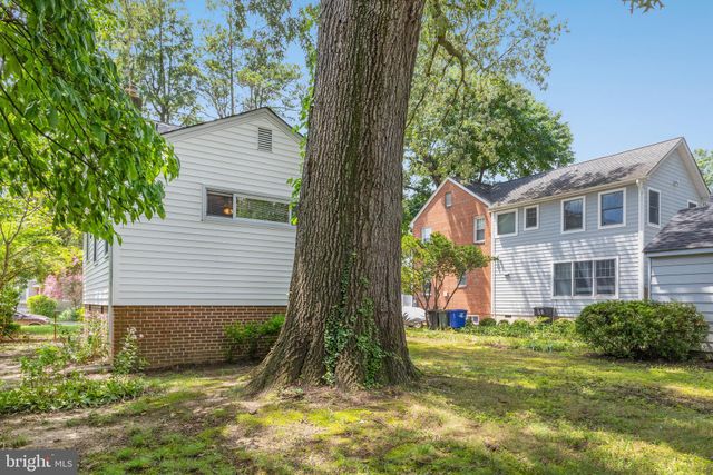 $900,000 | 505 South Irving Street, Arlington, VA 22204