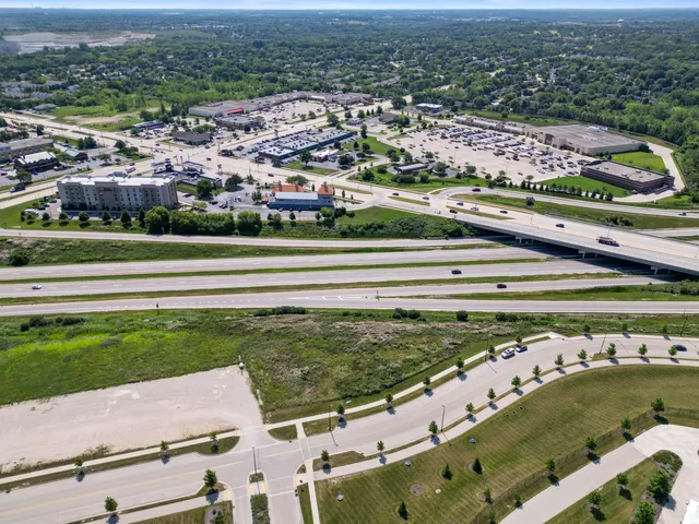 $700,000 | Lt2 South Ballpark Drive, Franklin, WI 53132