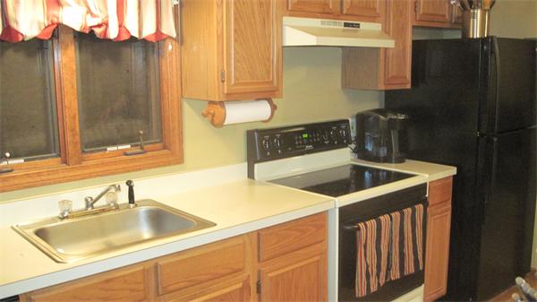 34 Pinecrest Road, Unit B Uxbridge, MA 01569 - Photo 10 of 20 Gallery Image 10