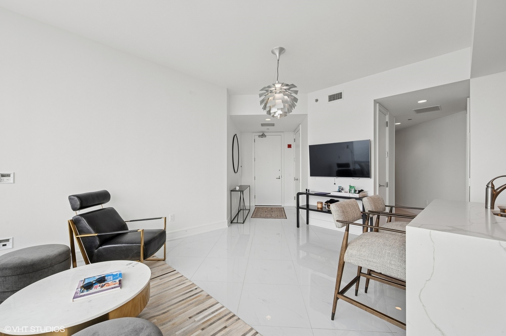 401 North Wabash Avenue, Unit 84G Chicago, IL 60611 - Photo 3 of 38