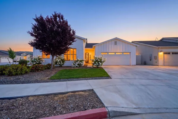 $505,000 | 3617 North Santa Fe Street, Visalia, CA 93291