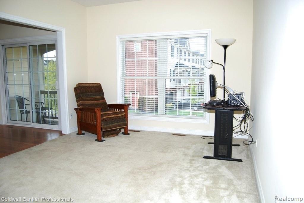 45657 North Stonewood Road Canton, MI 48187 - Photo 11 of 23 Living Room Pic. #2