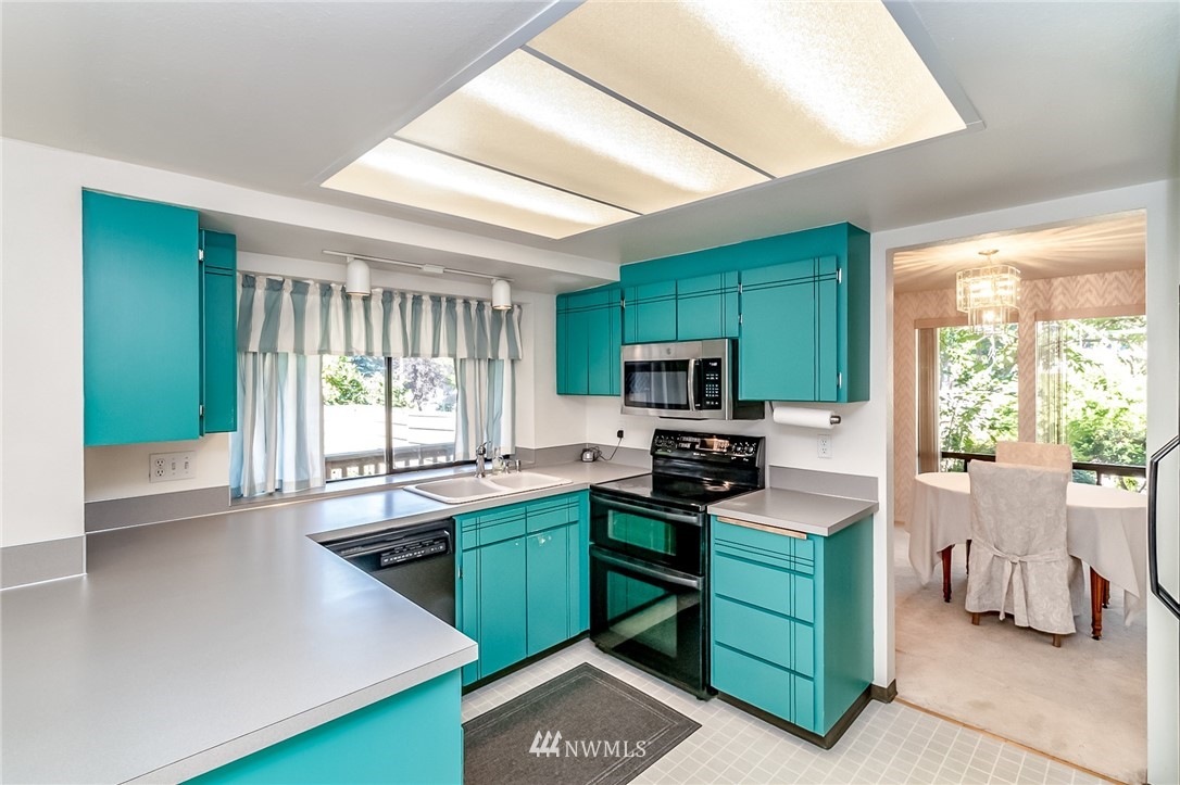 4902 145th Place Southwest Edmonds, WA 98026 - Photo 7 of 28 Gallery Image 7