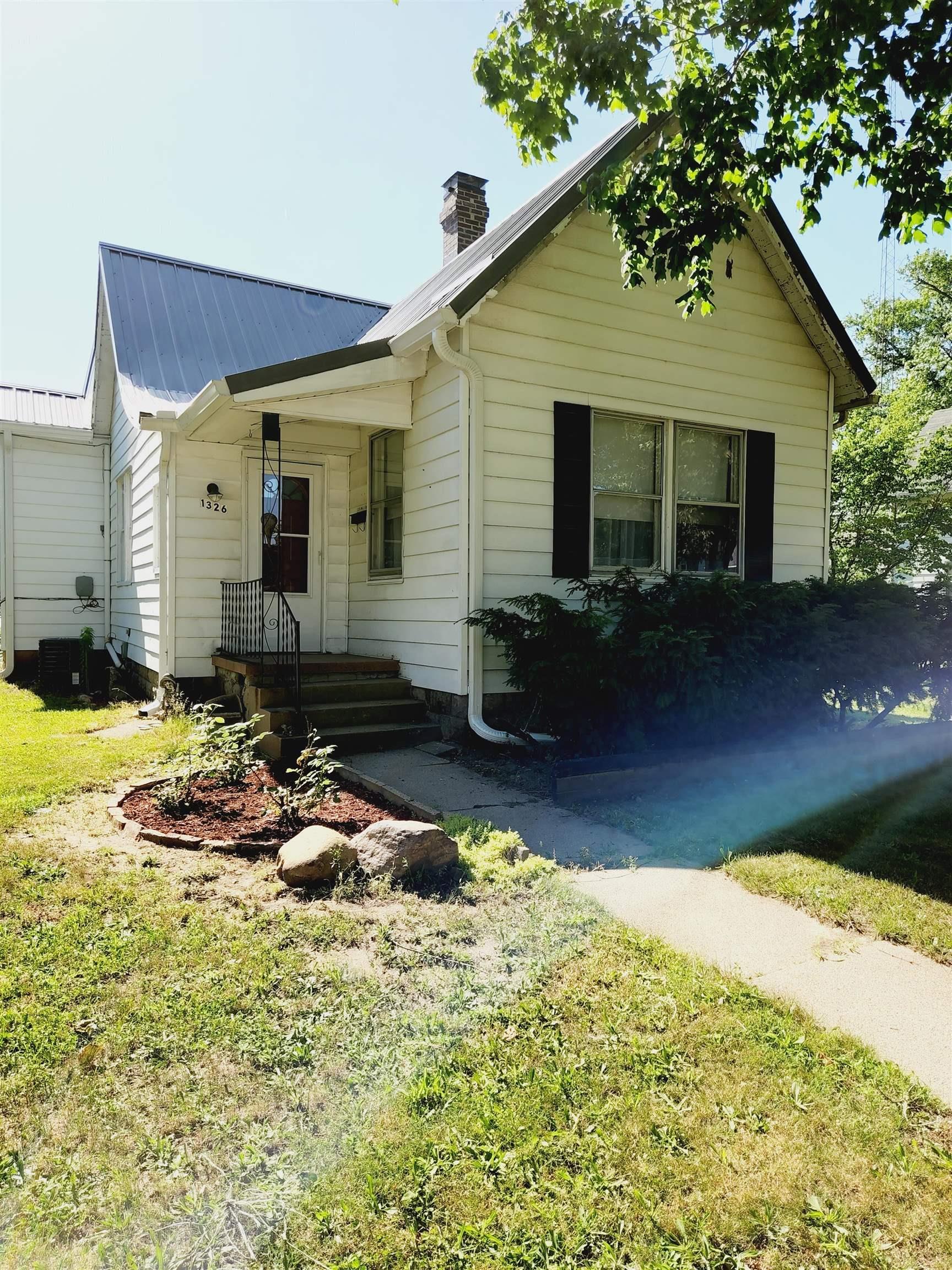 1326 Madison Street Rochester, IN 46975 - Photo 6 of 21