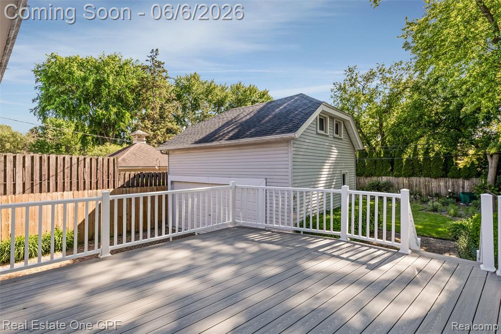 957 Fisher Road Grosse Pointe, MI 48230 - Photo 11 of 38