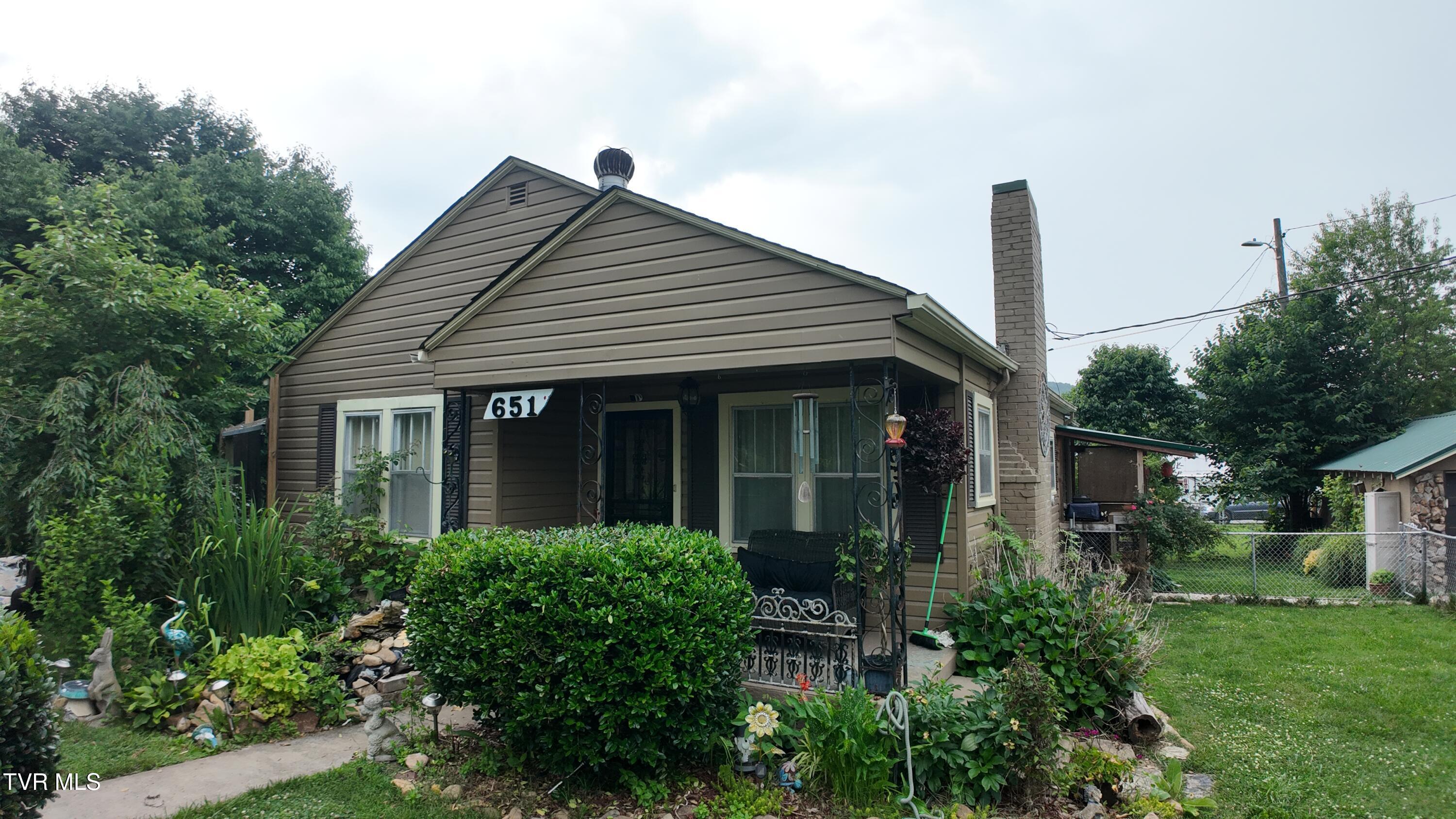 651 Broyles Avenue Erwin, TN 37650 - Photo 15 of 74 image00068