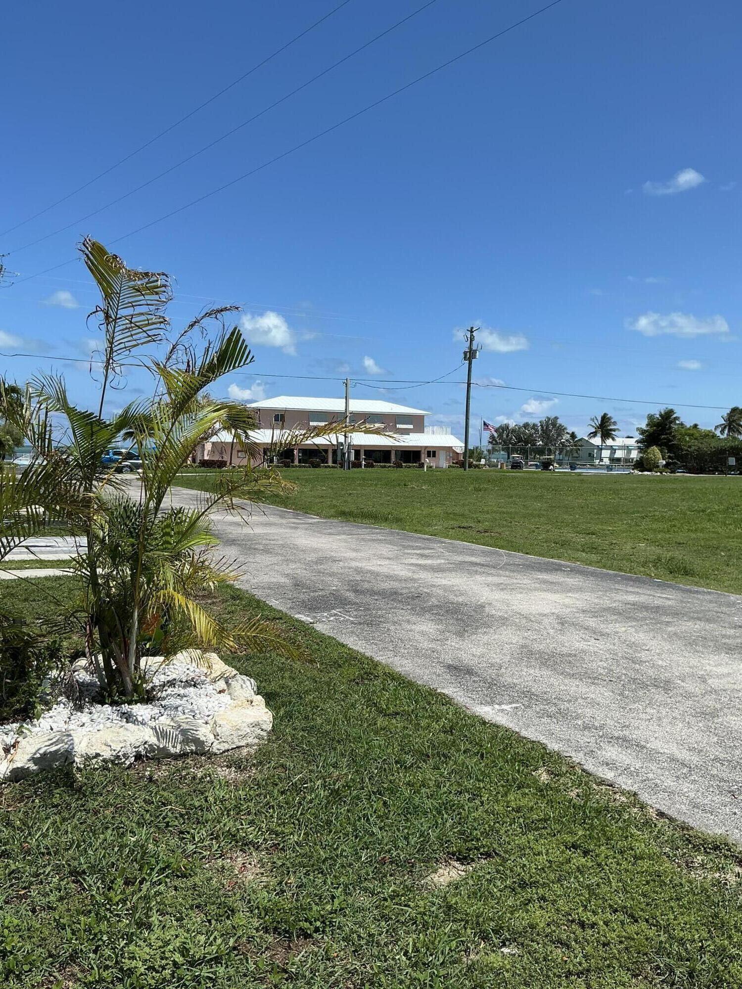 802 North Topaz Key Largo, FL 33037 - Photo 6 of 18 IMG_0026