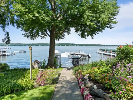 $10,995,000 | W2908 Walcowis Drive, Linn, WI 53147