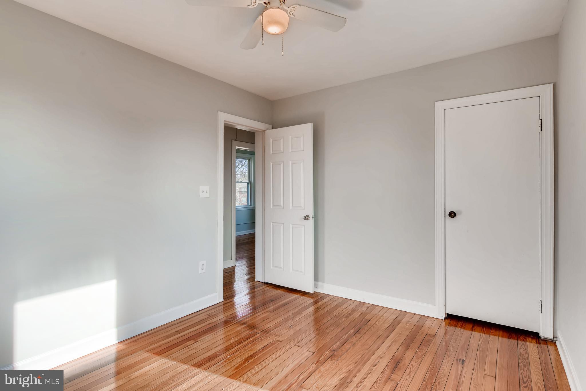 5507 Pilgrim Road Baltimore, MD 21214 - Photo 15 of 28 Upper Level Master Bedroom