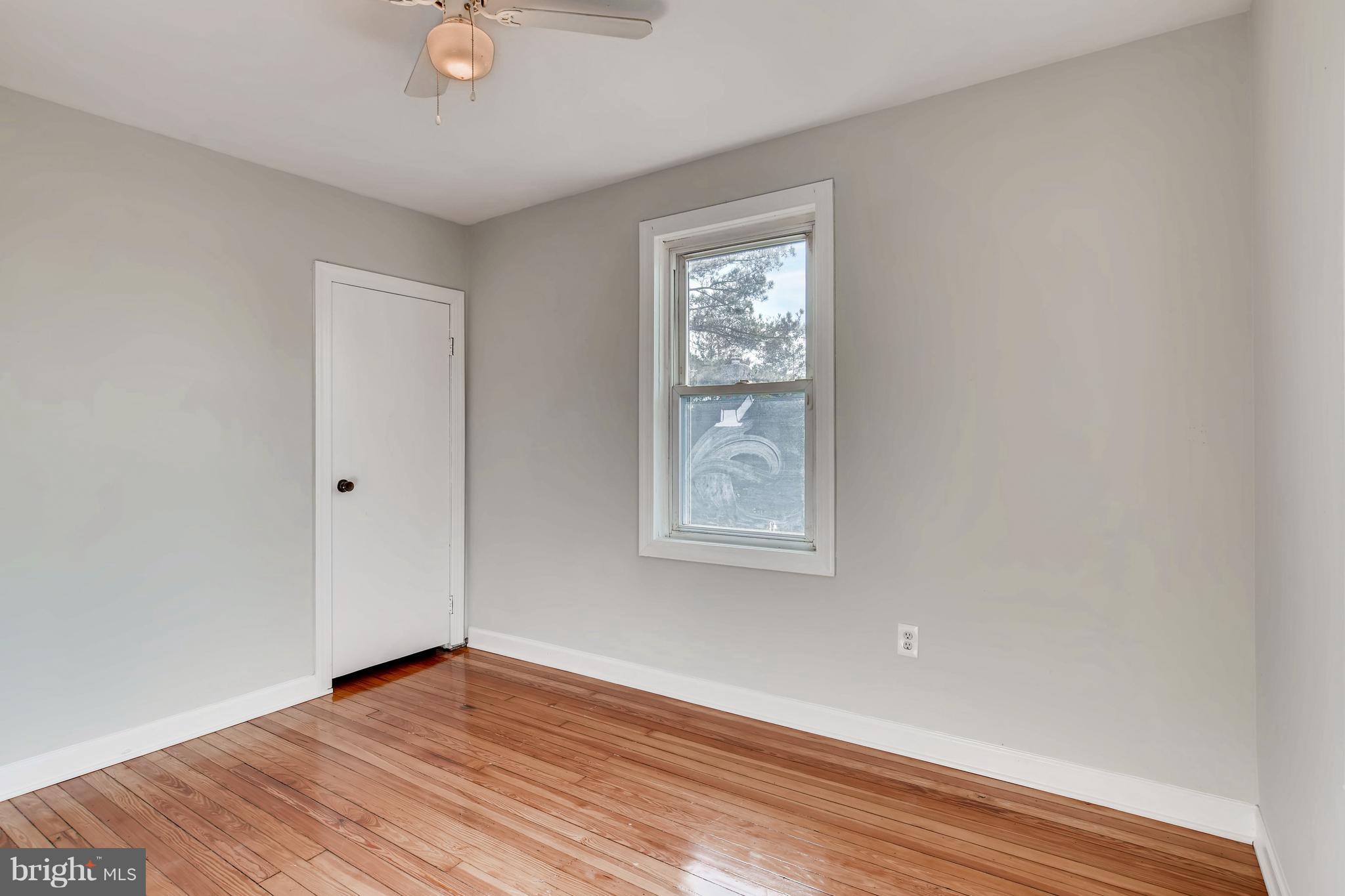 5507 Pilgrim Road Baltimore, MD 21214 - Photo 16 of 28 Upper Level Master Bedroom