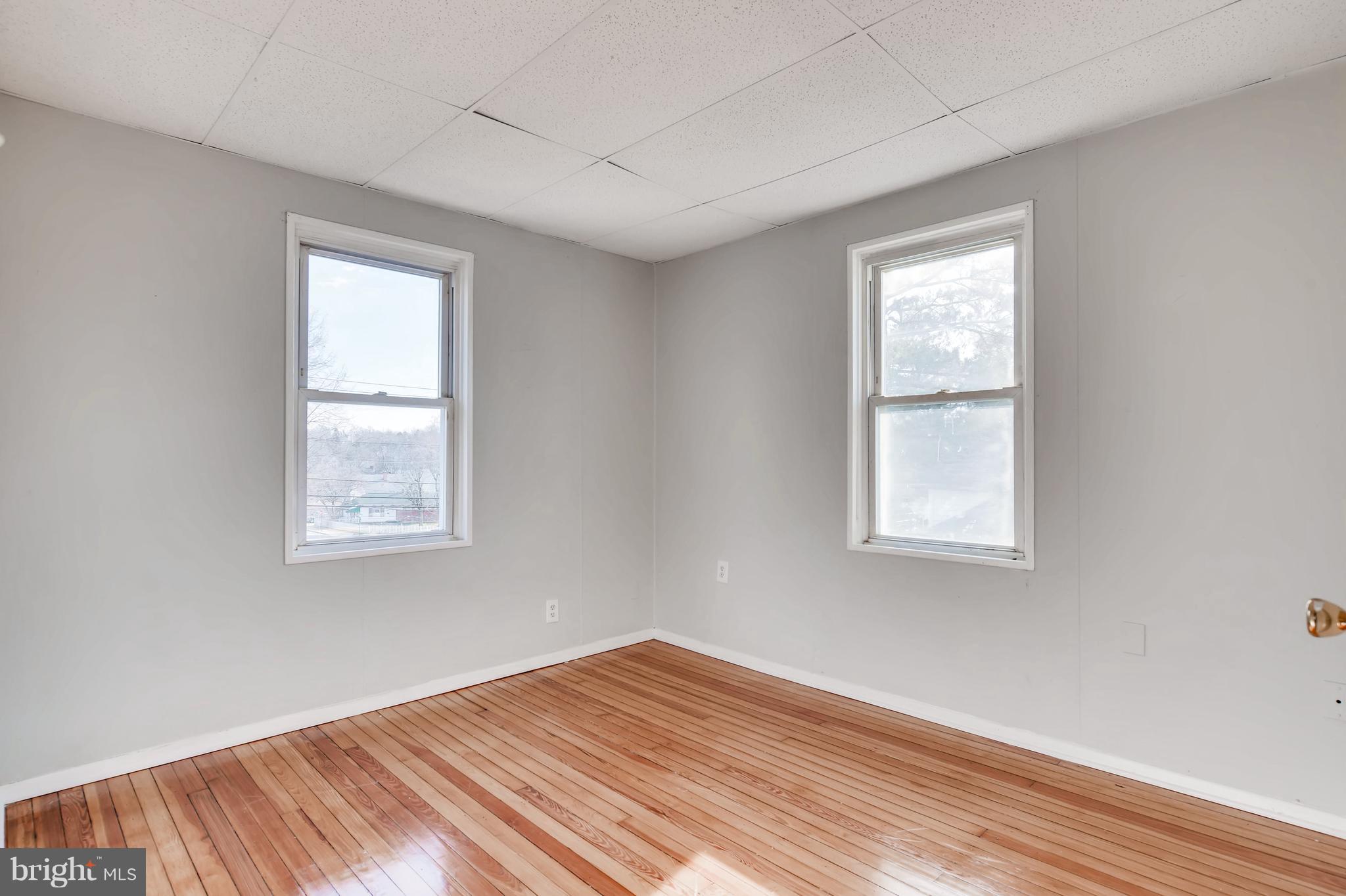 5507 Pilgrim Road Baltimore, MD 21214 - Photo 18 of 28 Upper Level Bedroom