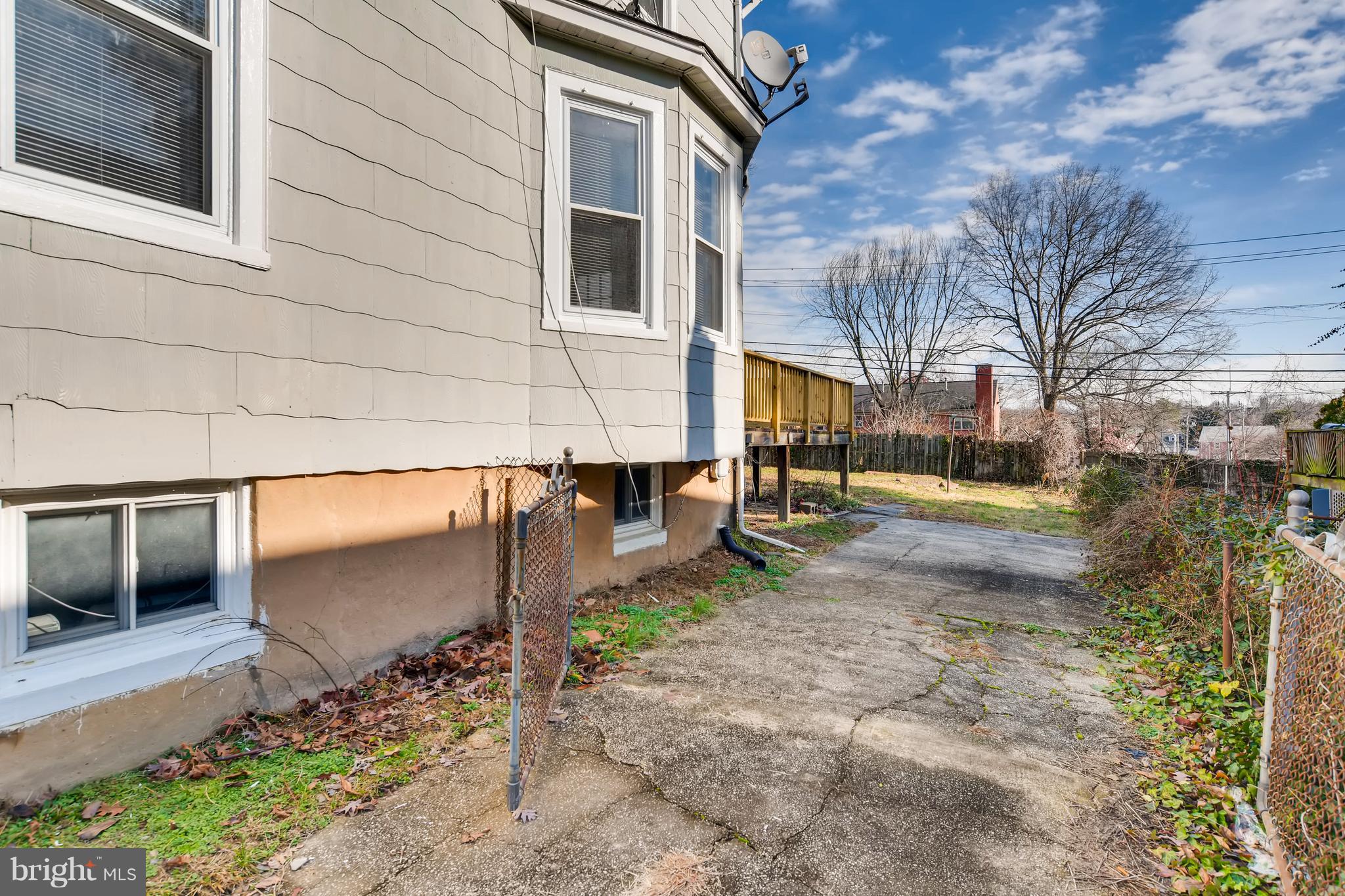5507 Pilgrim Road Baltimore, MD 21214 - Photo 28 of 28 Driveway