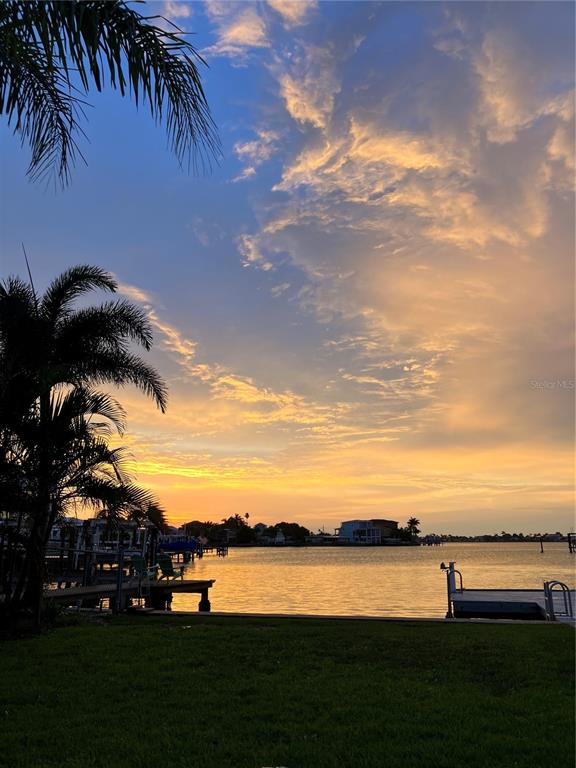406 161st Avenue Redington Beach, FL 33708 - Photo 5 of 24 Gallery Image 5