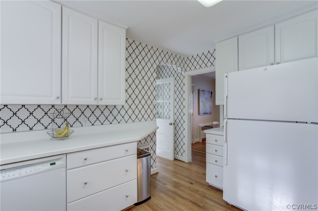 8505 Julian Road Henrico, VA 23229 - Photo 19 of 44 a kitchen with a refrigerator and a stove