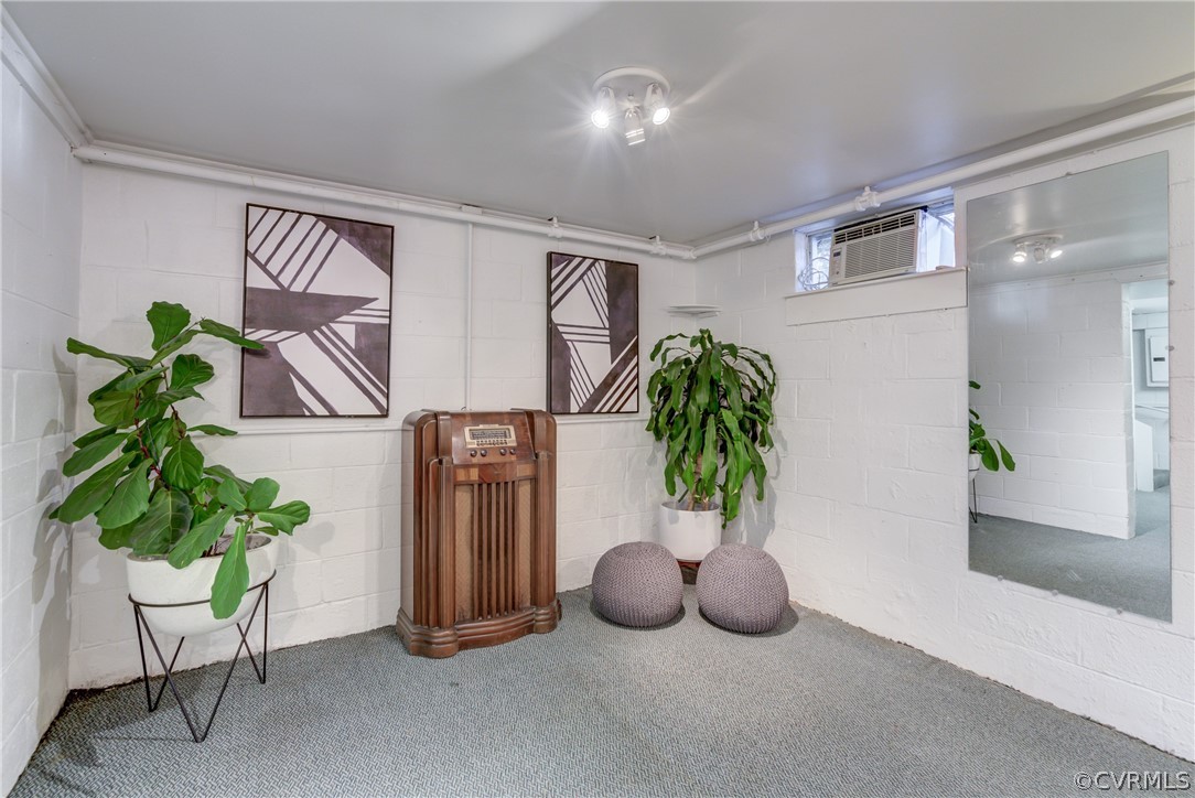8505 Julian Road Henrico, VA 23229 - Photo 33 of 44 a view of living room with furniture