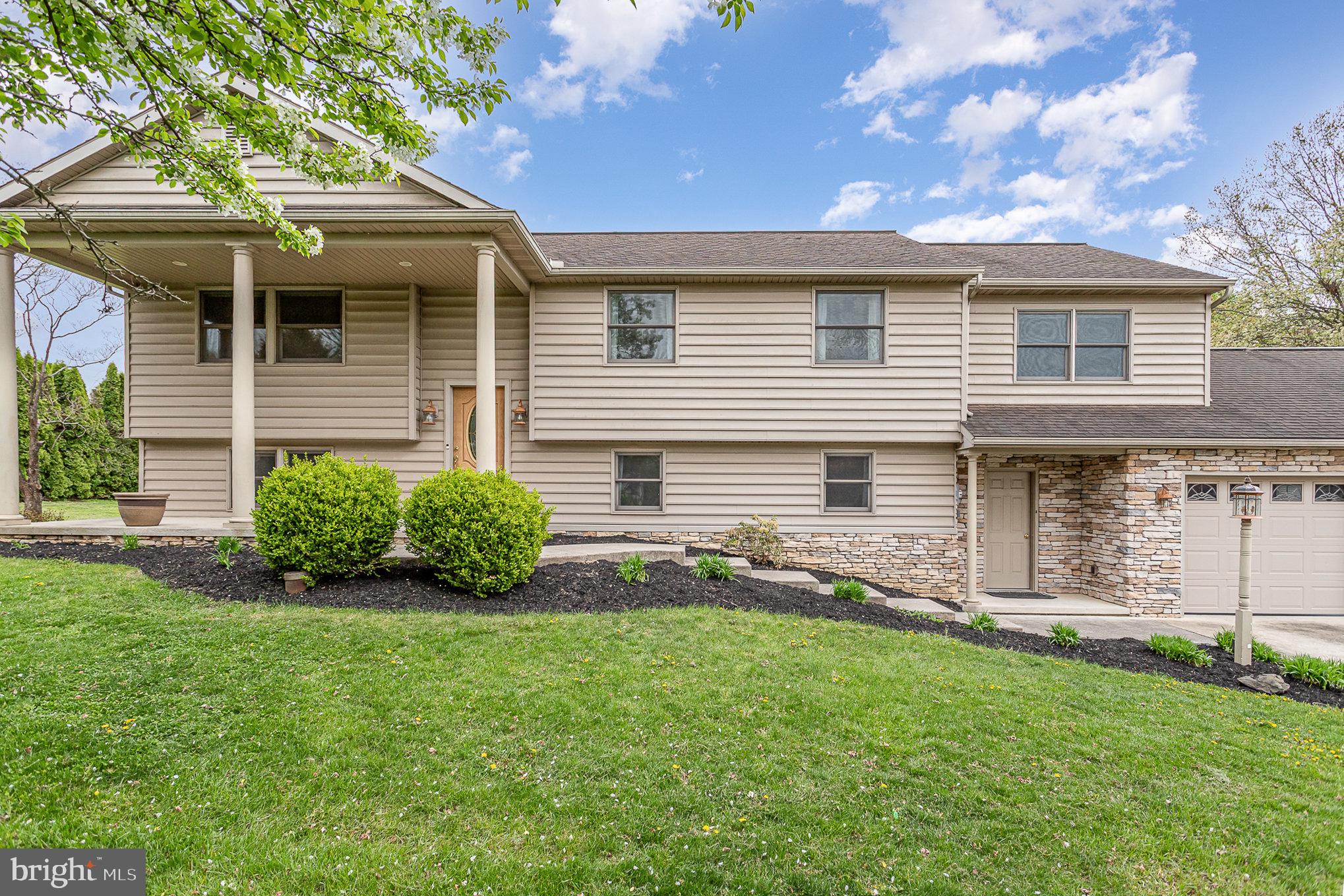 115 Nicholas Road Lancaster, PA 17603 - Photo 3 of 51 Gallery Image 3