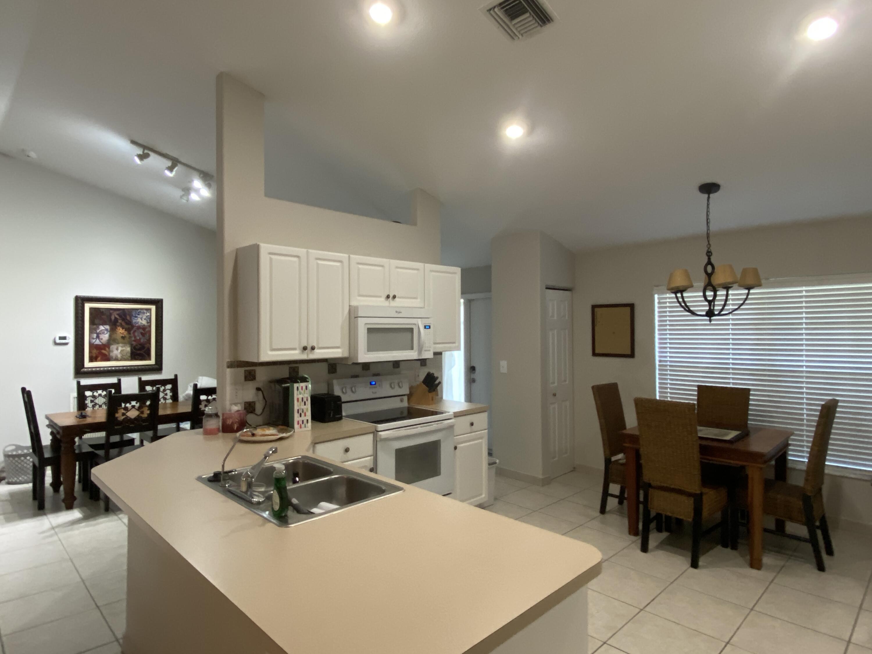 1094 Raintree Lane Wellington, FL 33414 - Photo 8 of 29 IMG_9461