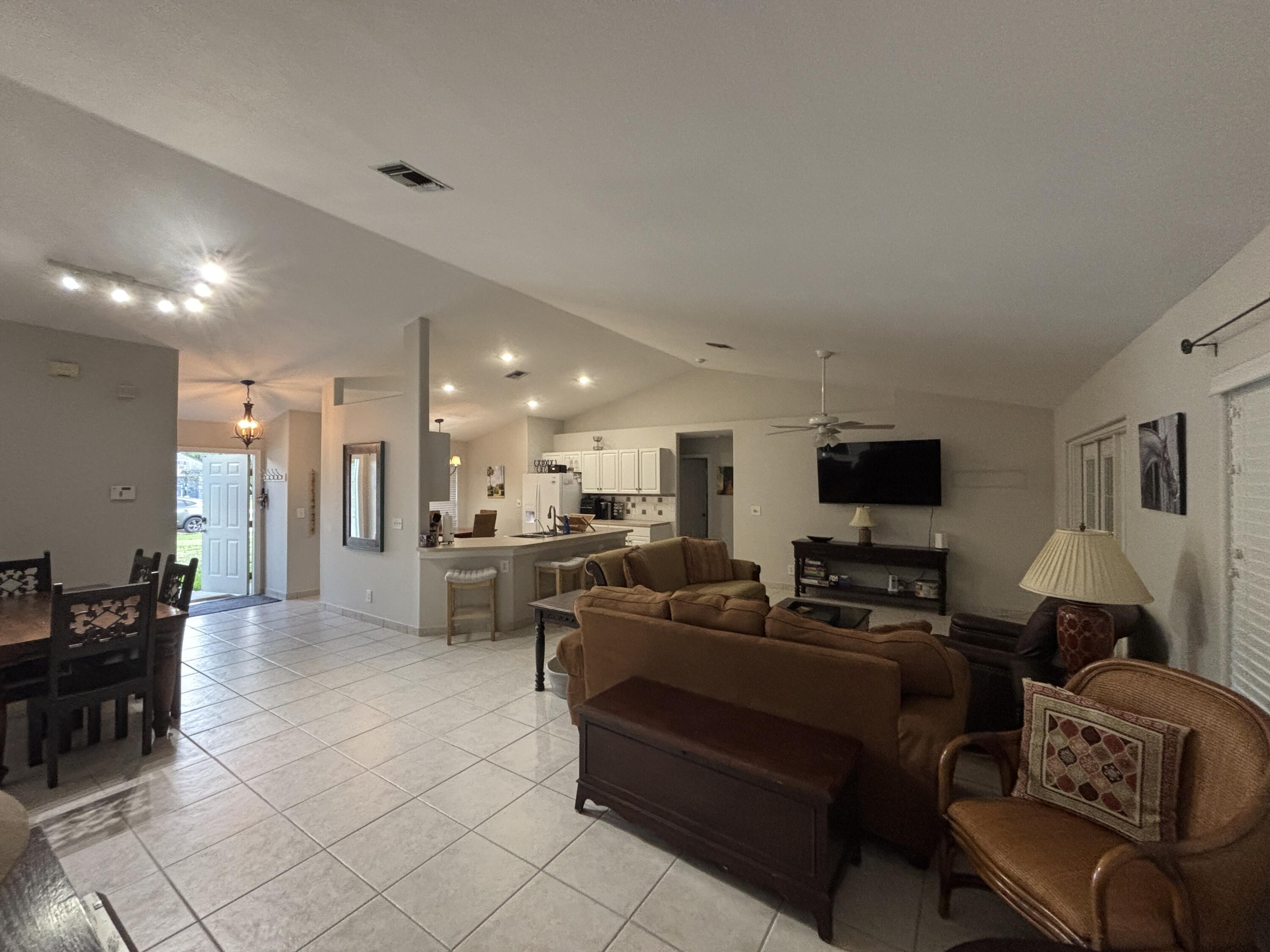 1094 Raintree Lane Wellington, FL 33414 - Photo 10 of 29 IMG_8452