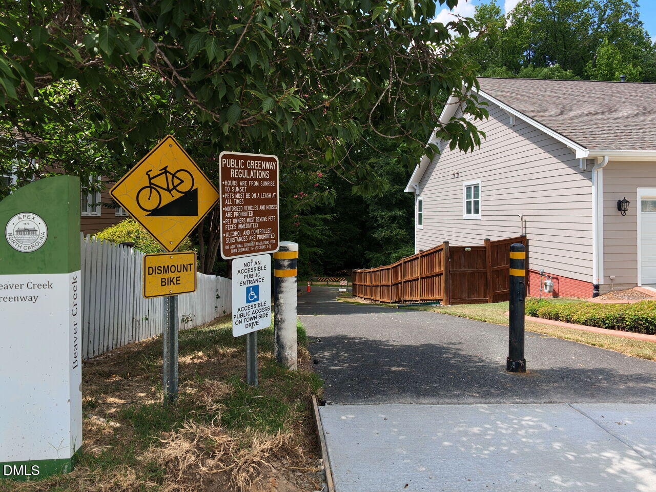 123 Homegate Circle Apex, NC 27502 - Photo 33 of 35