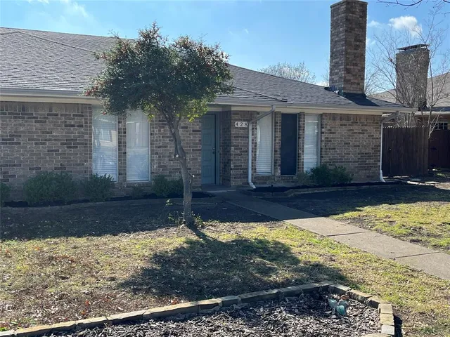 $2,350 | 428 Tiffany Trail, Richardson, TX 75081
