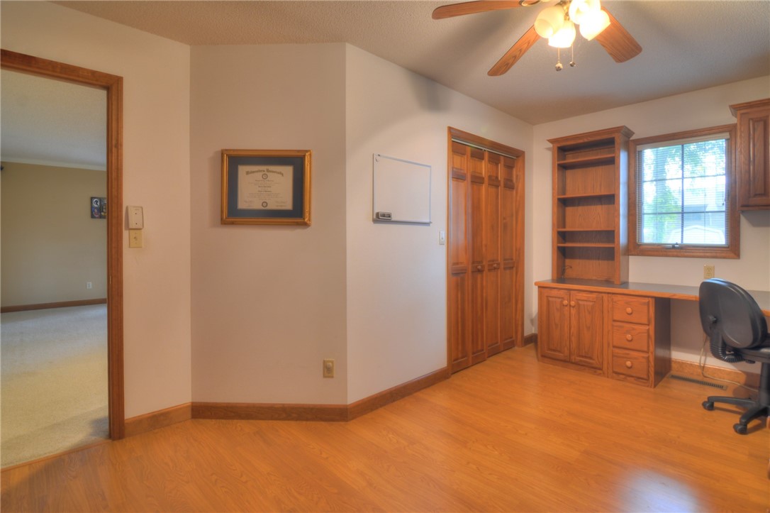 1160 Meadowview Drive Decatur, IL 62526 - Photo 19 of 46 Main floor office